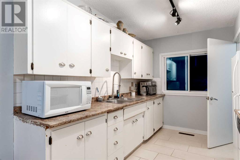 7246 24 Street Se, Calgary, Alberta  T2C 0Y5 - Photo 6 - A2227008