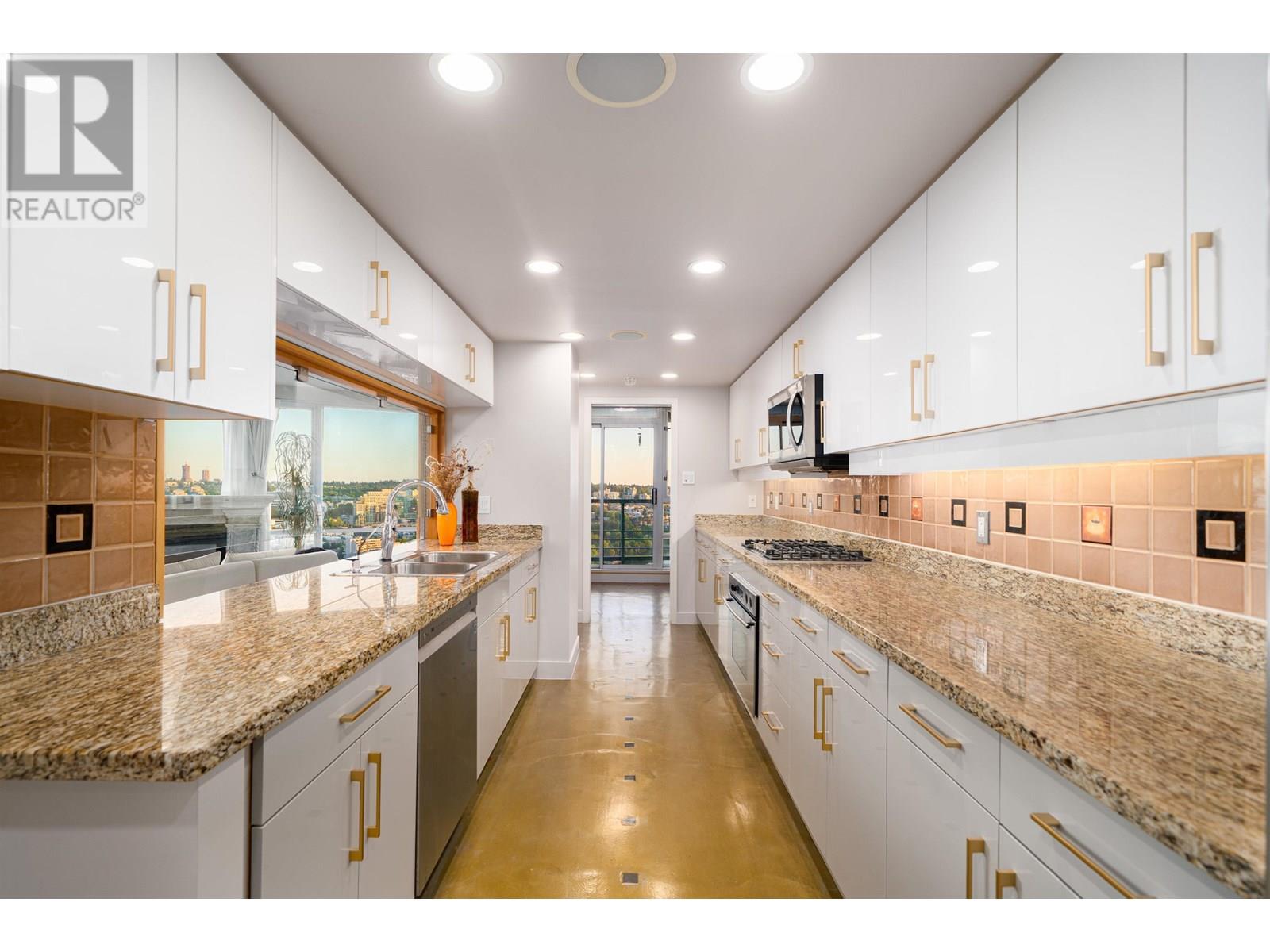 3903 1033 Marinaside Crescent, Vancouver, British Columbia  V6Z 3A3 - Photo 11 - R3014611