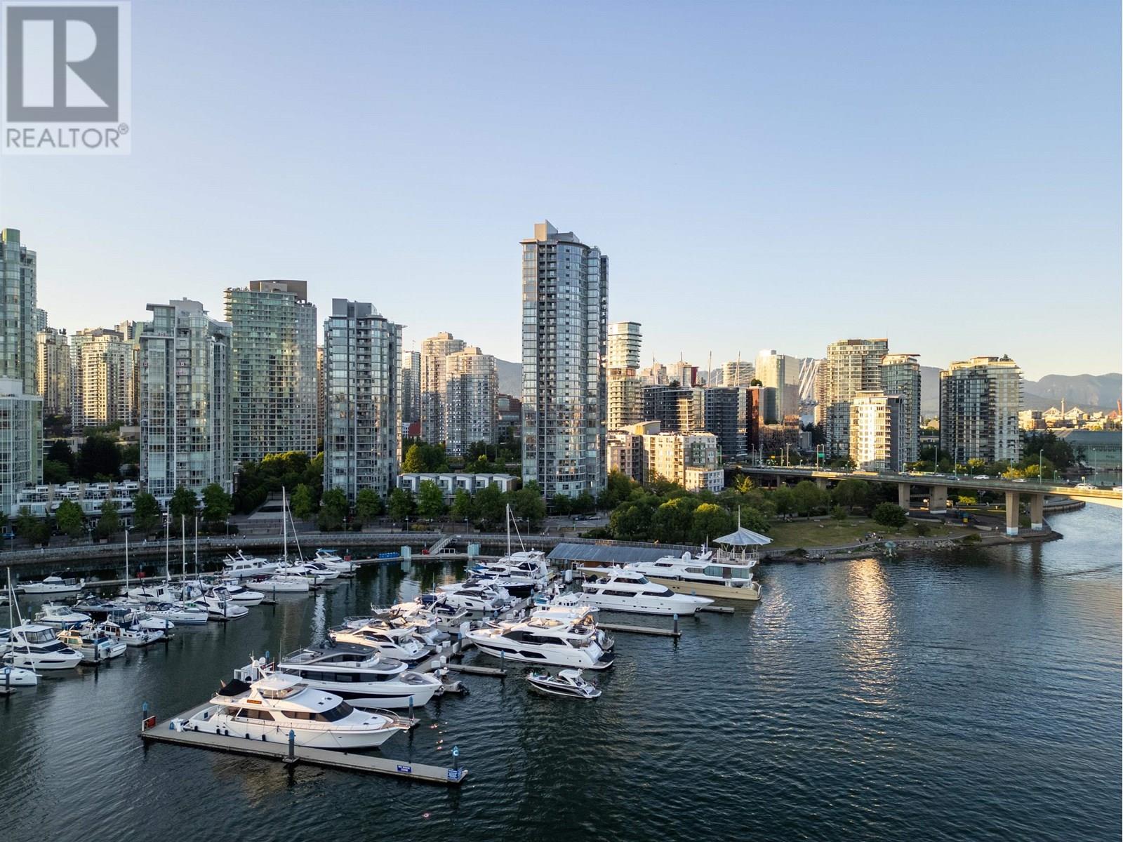 3903 1033 Marinaside Crescent, Vancouver, British Columbia  V6Z 3A3 - Photo 40 - R3014611