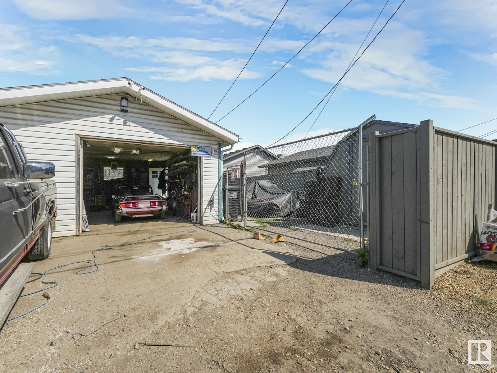 Property at 12614 73 ST NW image 1