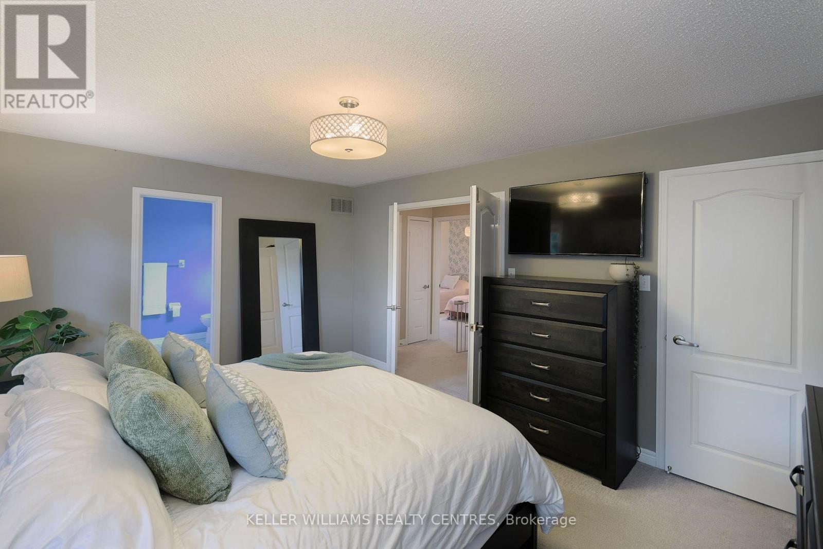 21 Glasgow Crescent, Georgina (Keswick South), Ontario  L4P 4A9 - Photo 16 - N12214468