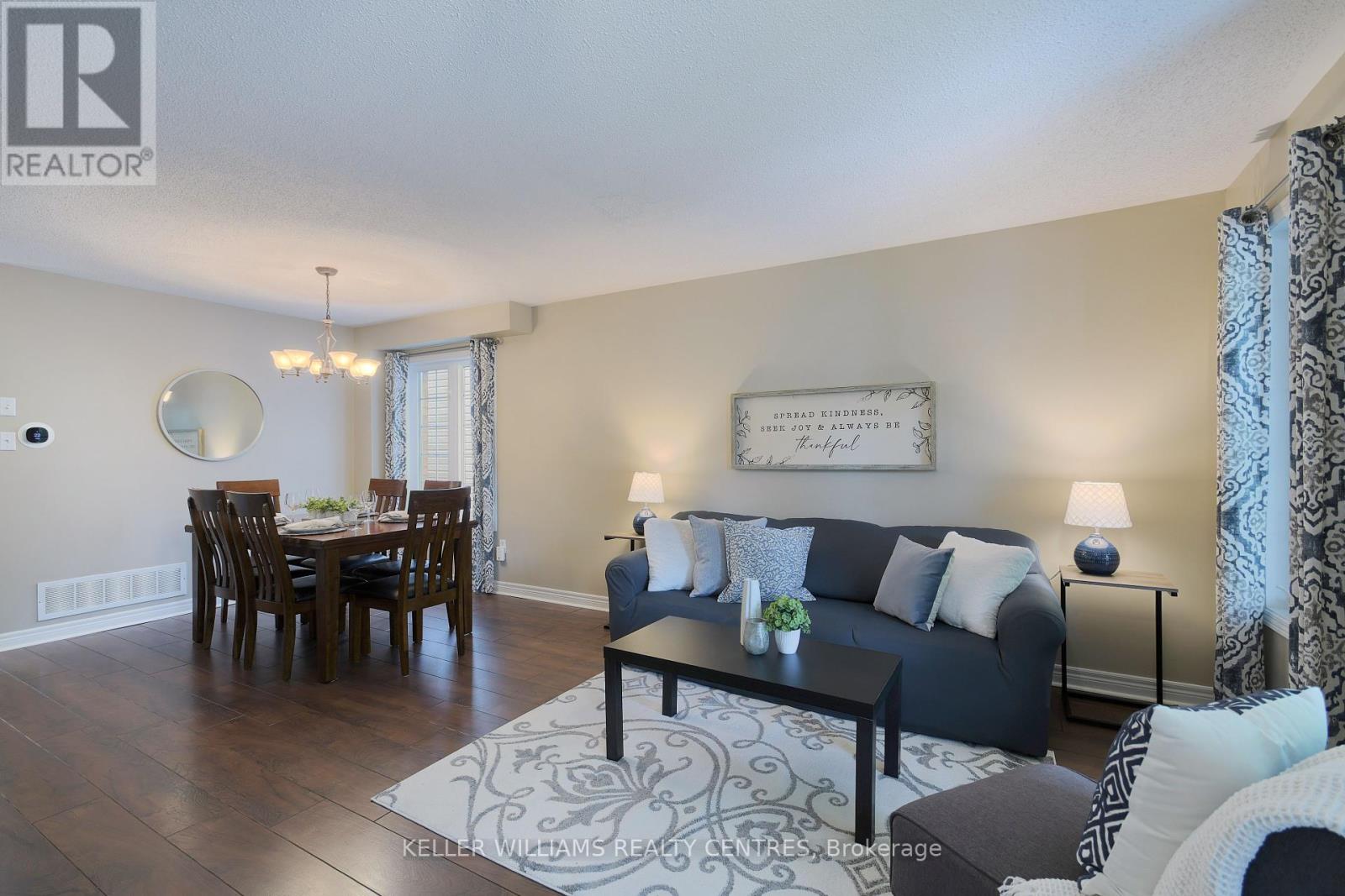 21 Glasgow Crescent, Georgina (Keswick South), Ontario  L4P 4A9 - Photo 4 - N12214468