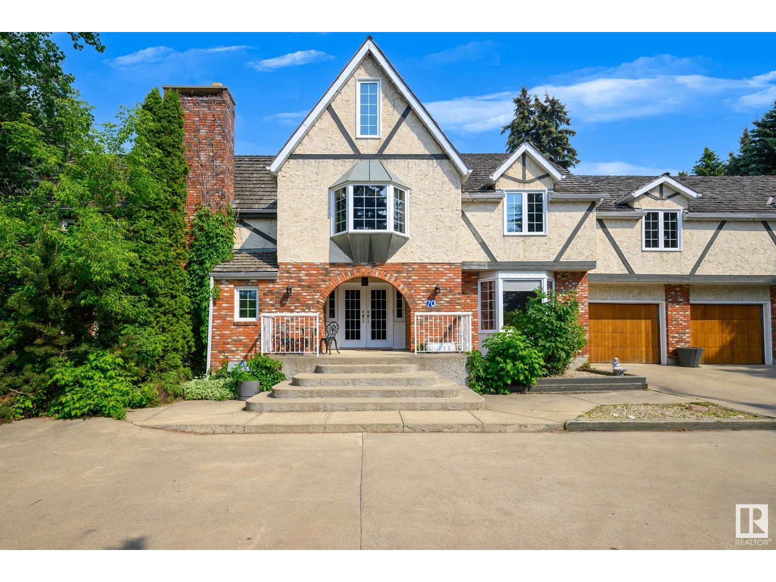 Property at 70 Viscount CR image 2