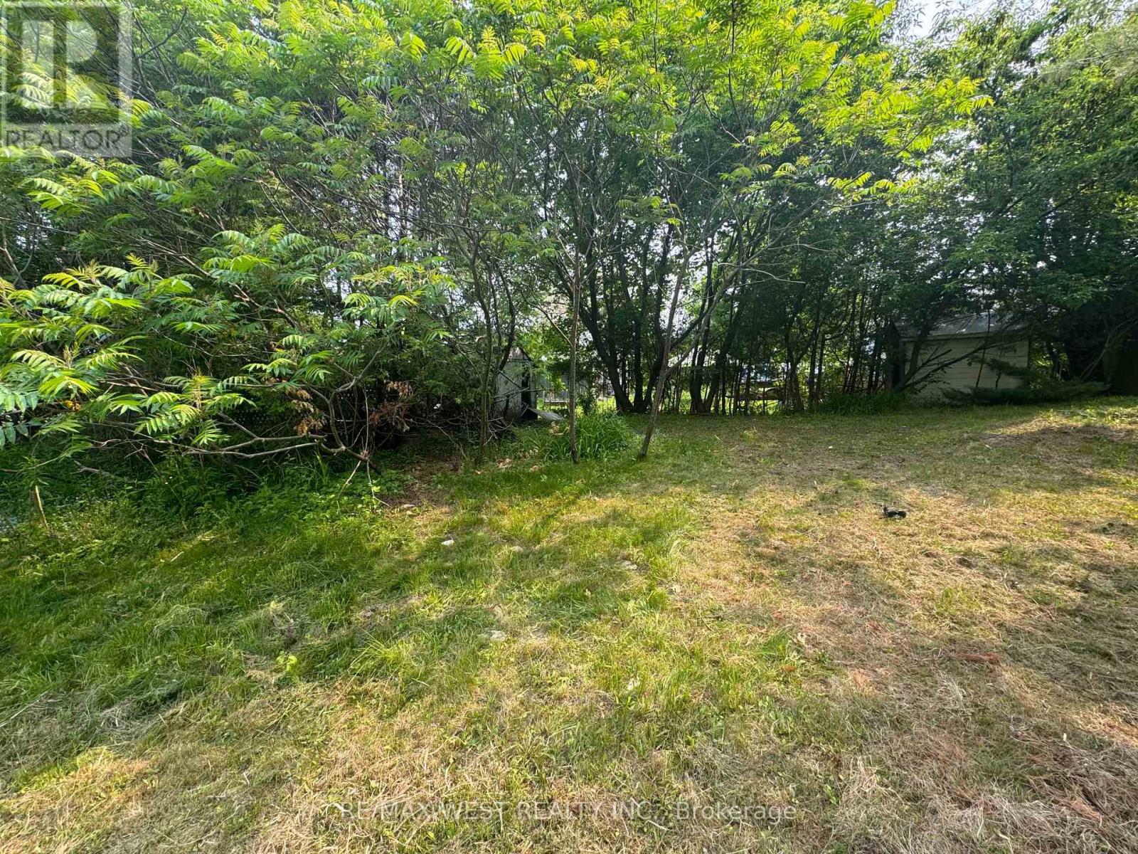 250 Kingfisher Avenue, Tay (Port Mcnicoll), Ontario  L0K 1R0 - Photo 4 - S12214471