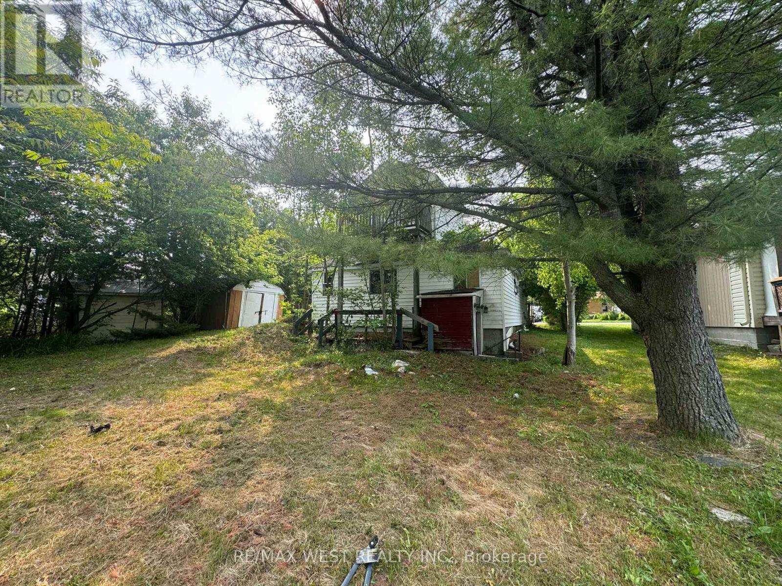 250 Kingfisher Avenue, Tay (Port Mcnicoll), Ontario  L0K 1R0 - Photo 5 - S12214471