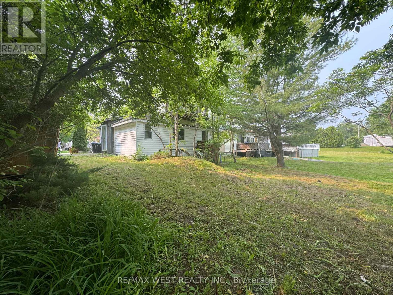 250 Kingfisher Avenue, Tay (Port Mcnicoll), Ontario  L0K 1R0 - Photo 7 - S12214471