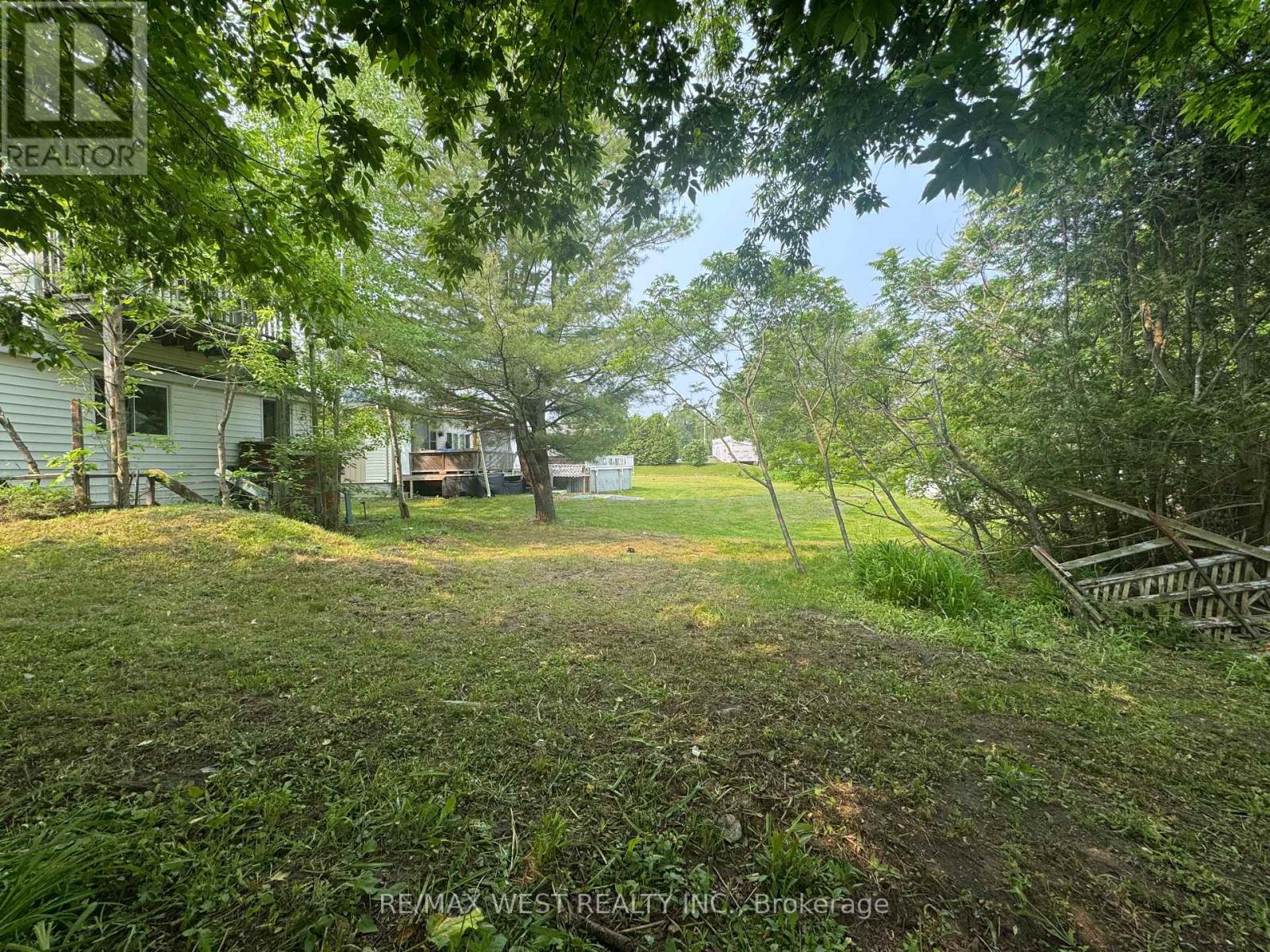 250 Kingfisher Avenue, Tay (Port Mcnicoll), Ontario  L0K 1R0 - Photo 8 - S12214471
