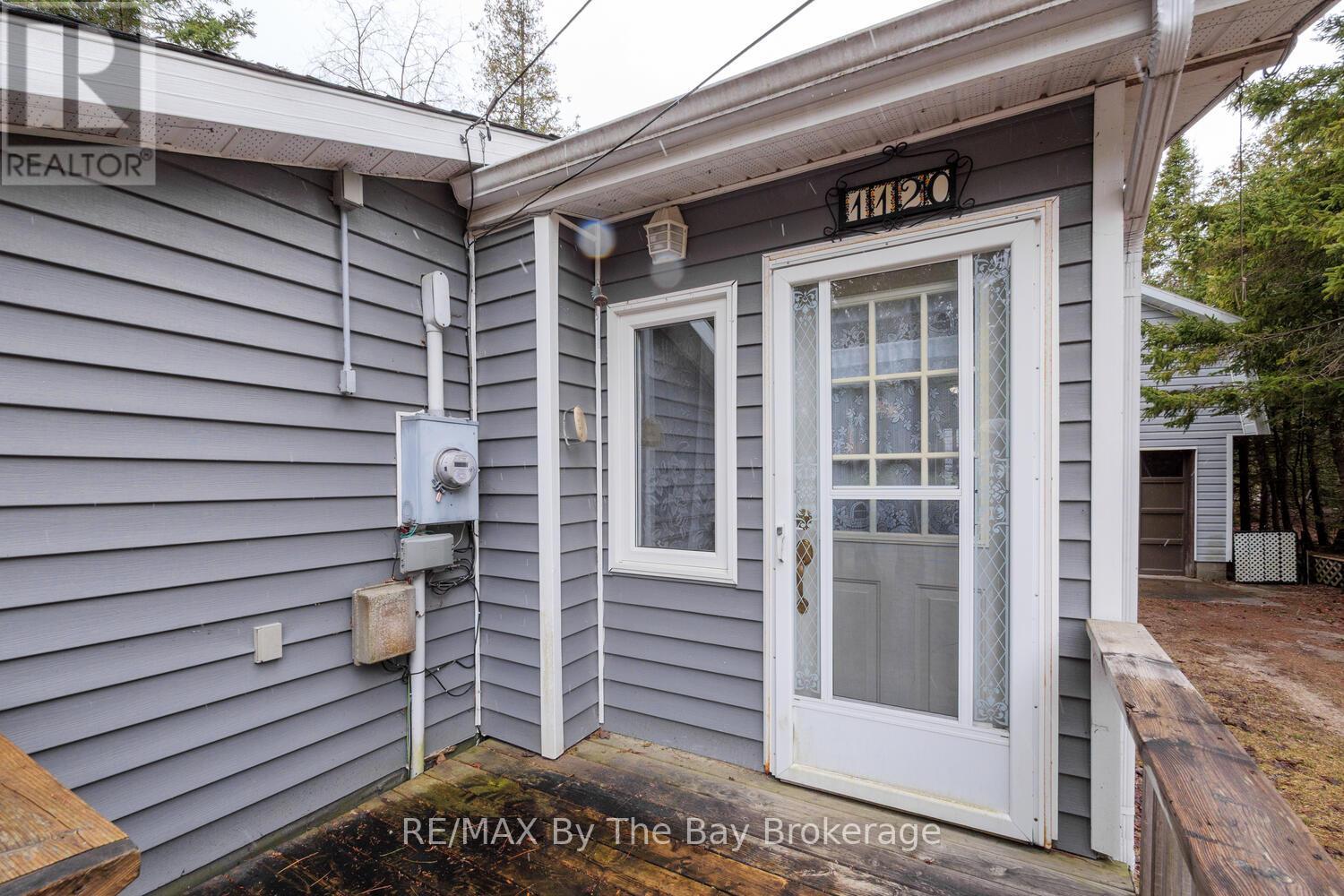 1120 King Edward Avenue, South Bruce Peninsula, Ontario  N0H 2G0 - Photo 19 - X12091231