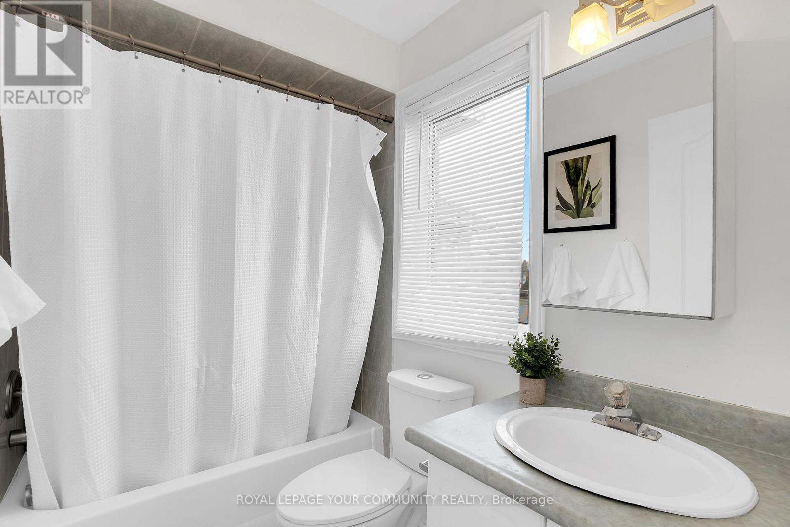 6 Solway Avenue, Vaughan, Ontario  L6A 2W9 - Photo 13 - N12100804