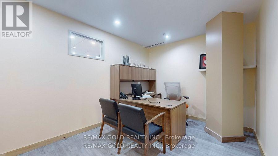 323-324 - 2560 Matheson Boulevard E, Mississauga, Ontario  L4W 4Y9 - Photo 26 - W12214479