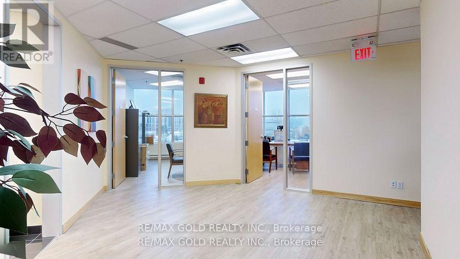323-324 - 2560 Matheson Boulevard E, Mississauga, Ontario  L4W 4Y9 - Photo 32 - W12214479