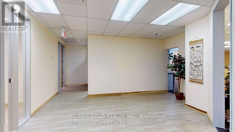 323-324 - 2560 Matheson Boulevard E, Mississauga, Ontario  L4W 4Y9 - Photo 33 - W12214479