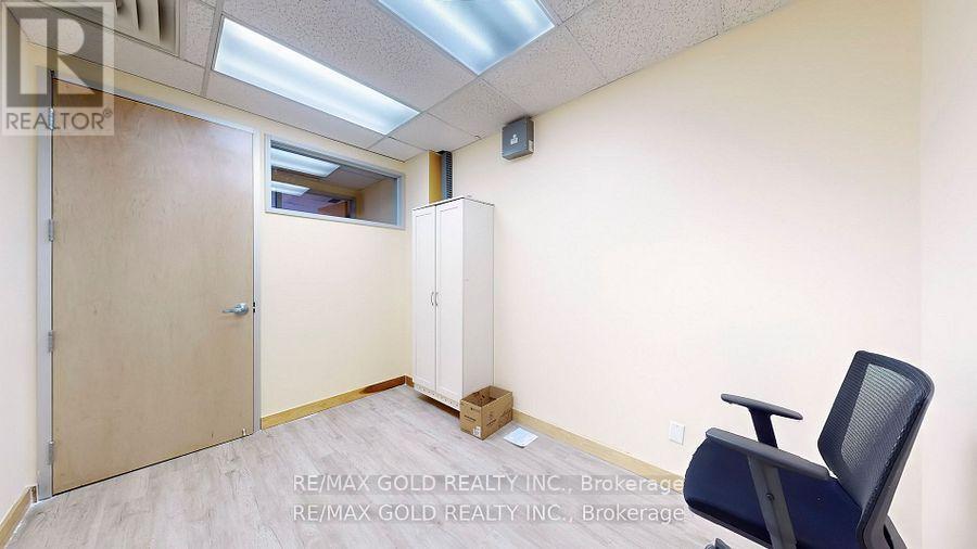 323-324 - 2560 Matheson Boulevard E, Mississauga, Ontario  L4W 4Y9 - Photo 42 - W12214479