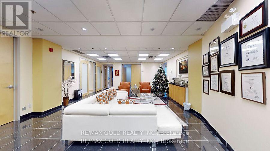 323-324 - 2560 Matheson Boulevard E, Mississauga, Ontario  L4W 4Y9 - Photo 7 - W12214479