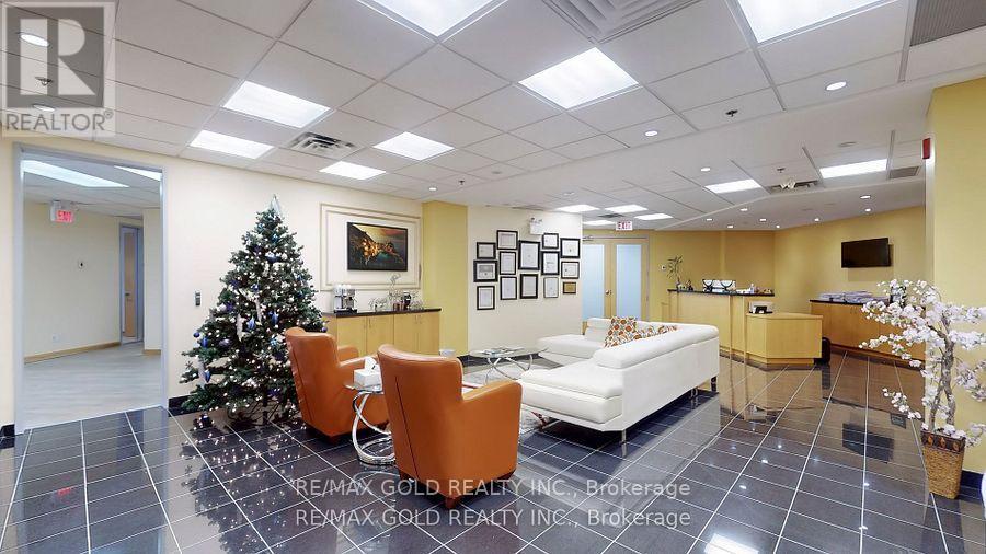 323-324 - 2560 Matheson Boulevard E, Mississauga, Ontario  L4W 4Y9 - Photo 8 - W12214479