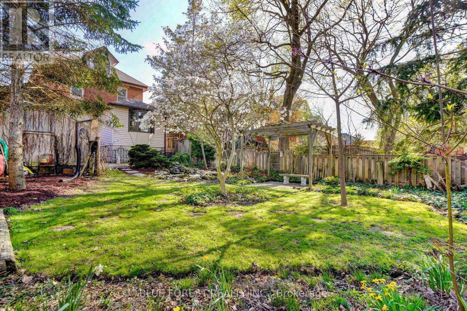 44 Windsor Avenue, London South, Ontario  N6C 1Z7 - Photo 41 - X12214496