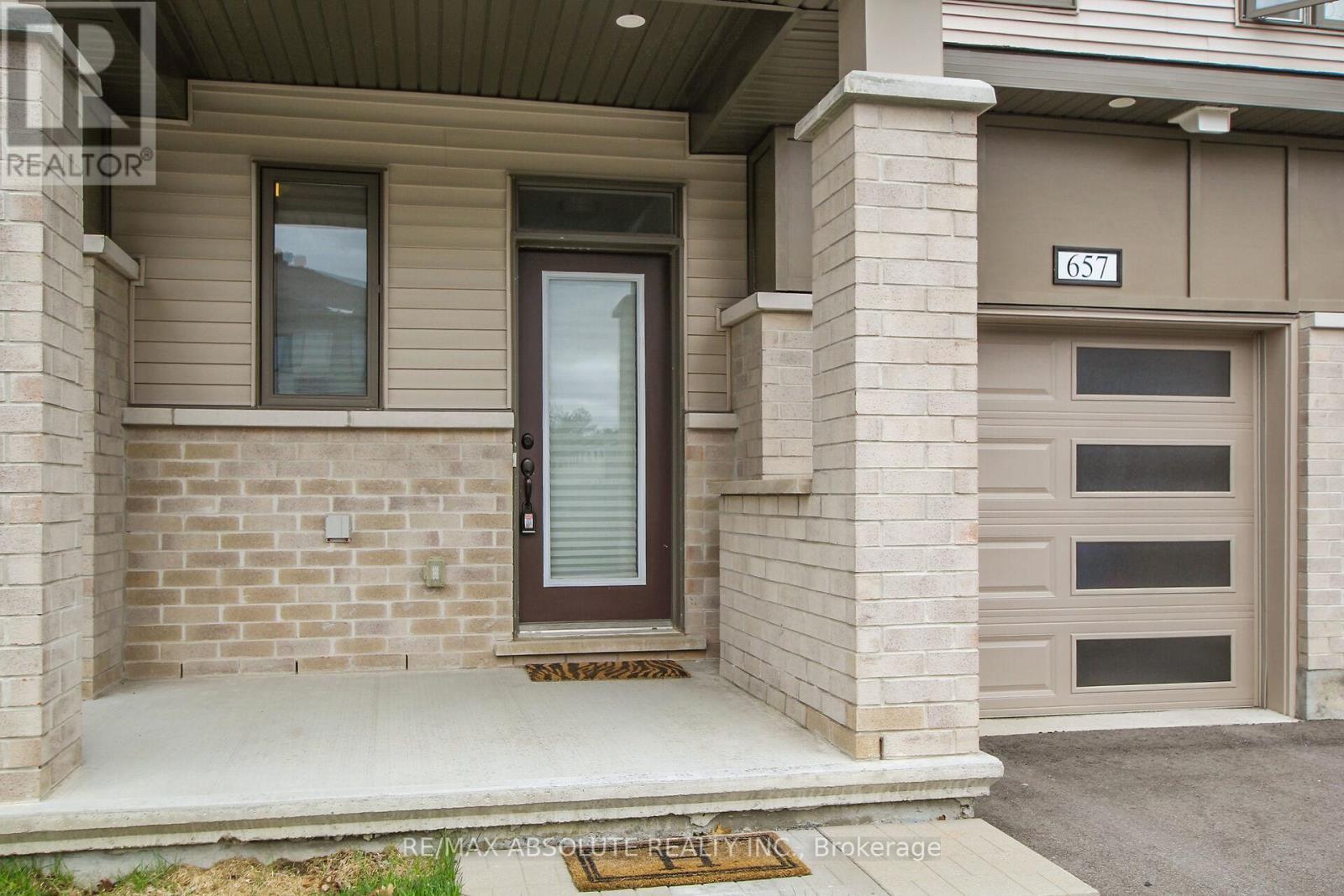 657 Allied Mews, Ottawa, Ontario  K2S 3A1 - Photo 4 - X12214509
