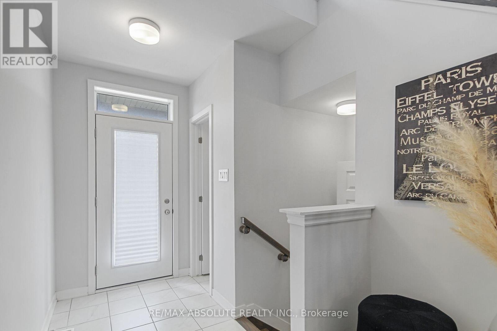 657 Allied Mews, Ottawa, Ontario  K2S 3A1 - Photo 5 - X12214509