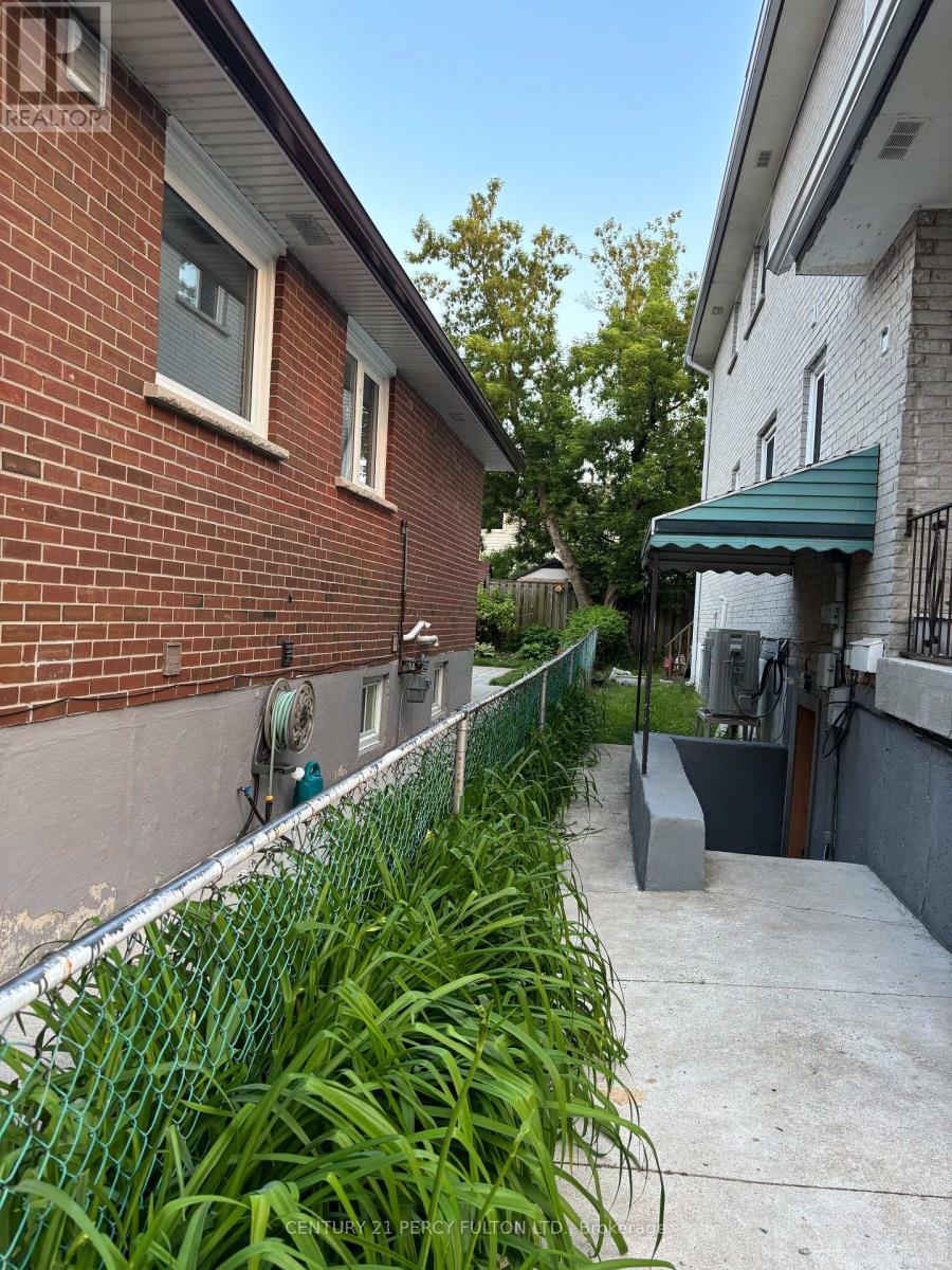 BSMT - 362 APACHE TRAIL, Toronto, Ontario