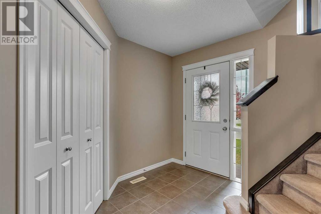 411 New Brighton Place Se, Calgary, Alberta  T2Z 4W5 - Photo 4 - A2221611