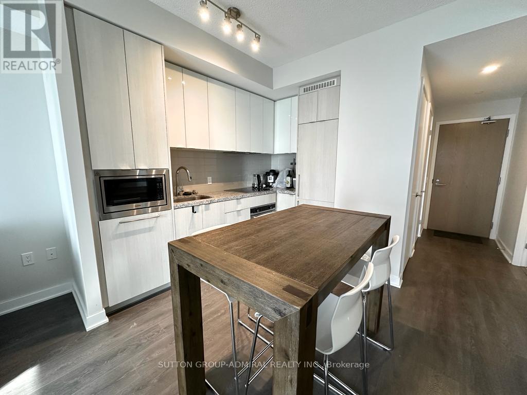 3203 - 125 Blue Jays Way, Toronto, Ontario  M5V 0N5 - Photo 3 - C12214480