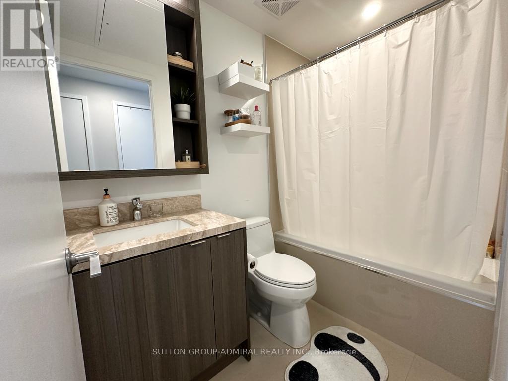 3203 - 125 Blue Jays Way, Toronto, Ontario  M5V 0N5 - Photo 6 - C12214480