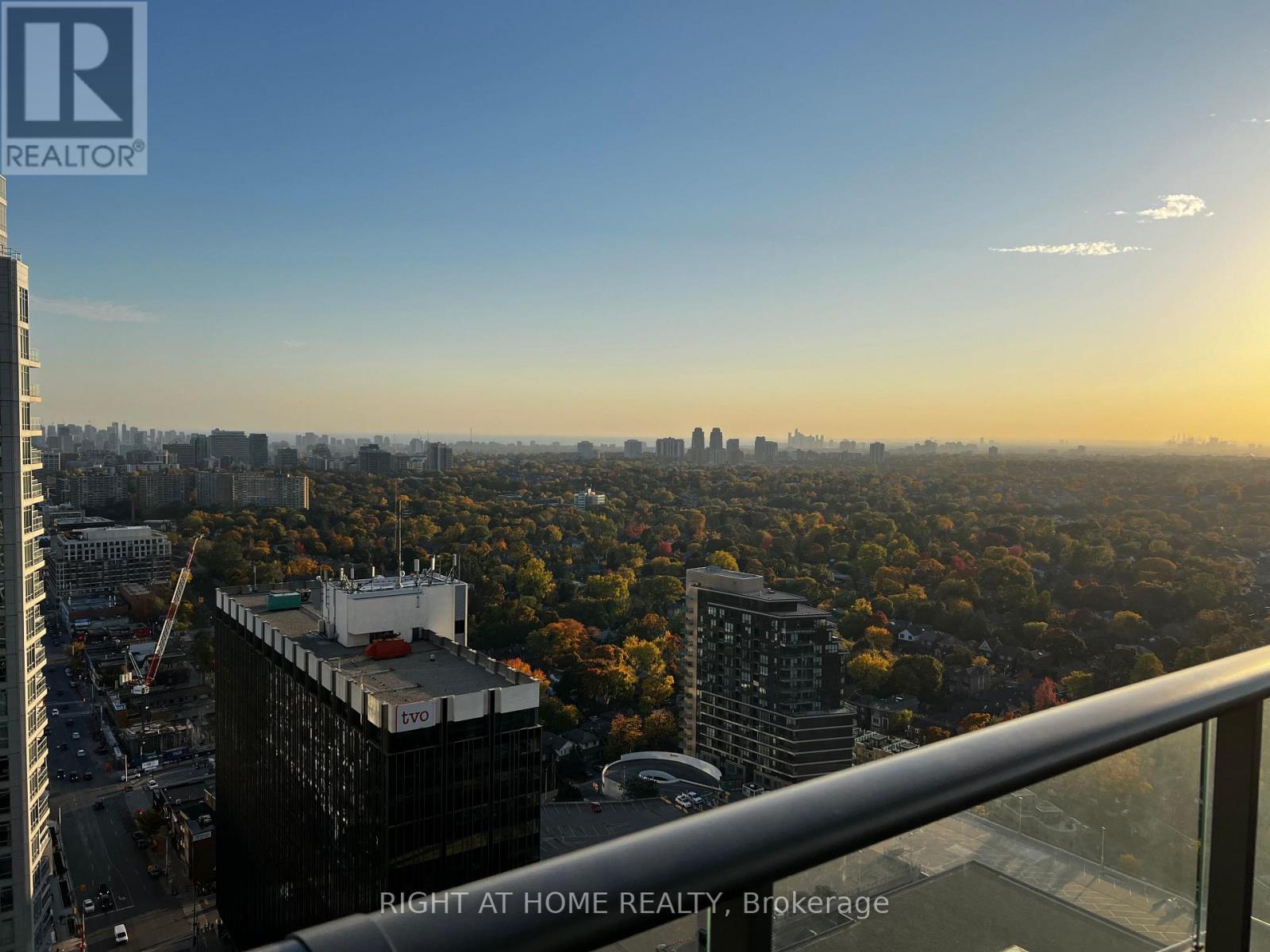 3008 - 2221 Yonge Street, Toronto, Ontario  M4S 2B4 - Photo 11 - C12214482