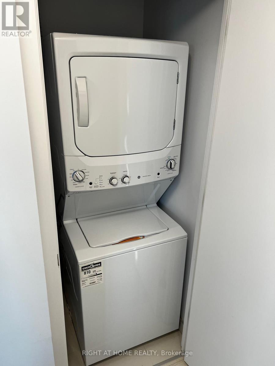3008 - 2221 Yonge Street, Toronto, Ontario  M4S 2B4 - Photo 8 - C12214482