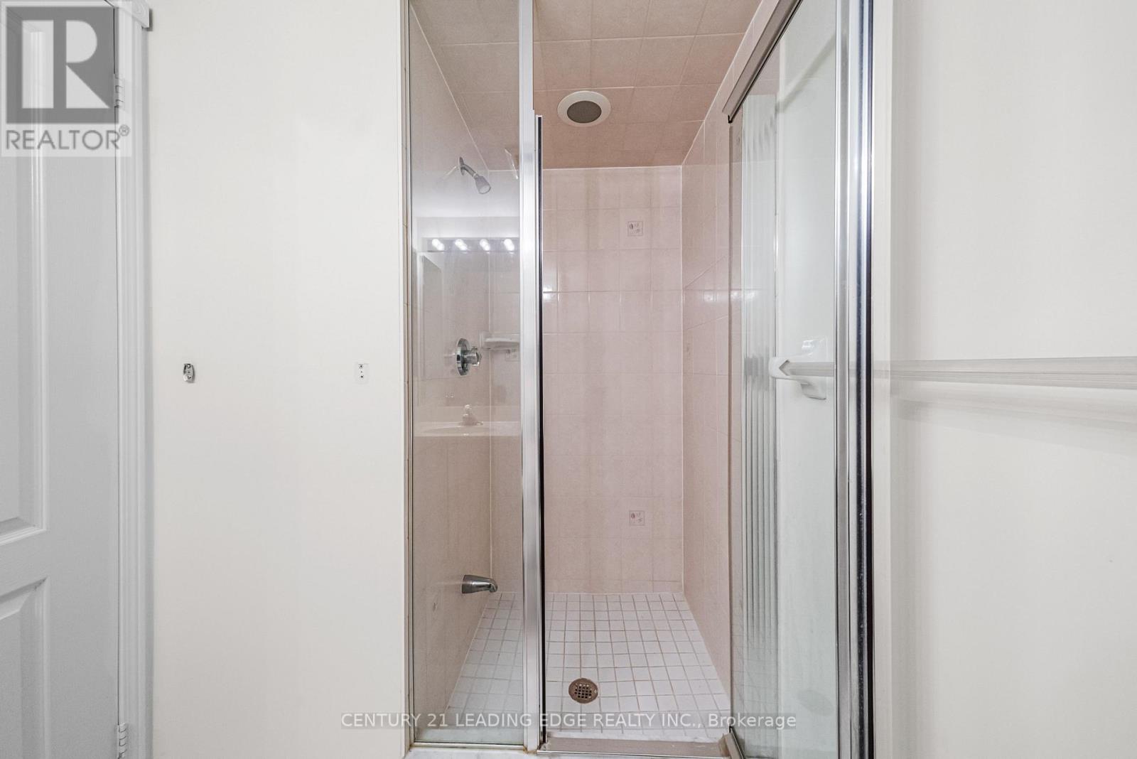 101 Grandview Way, Toronto, Ontario  M2N 6V2 - Photo 26 - C12214495