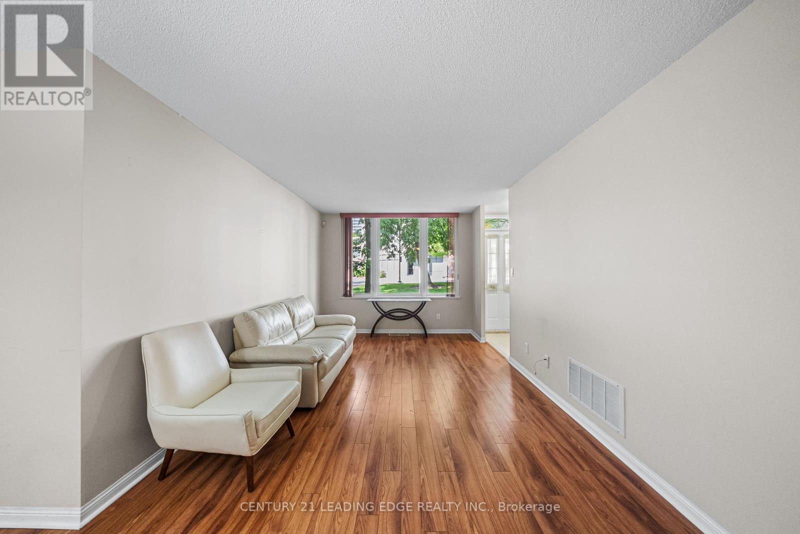 101 Grandview Way, Toronto, Ontario  M2N 6V2 - Photo 5 - C12214495