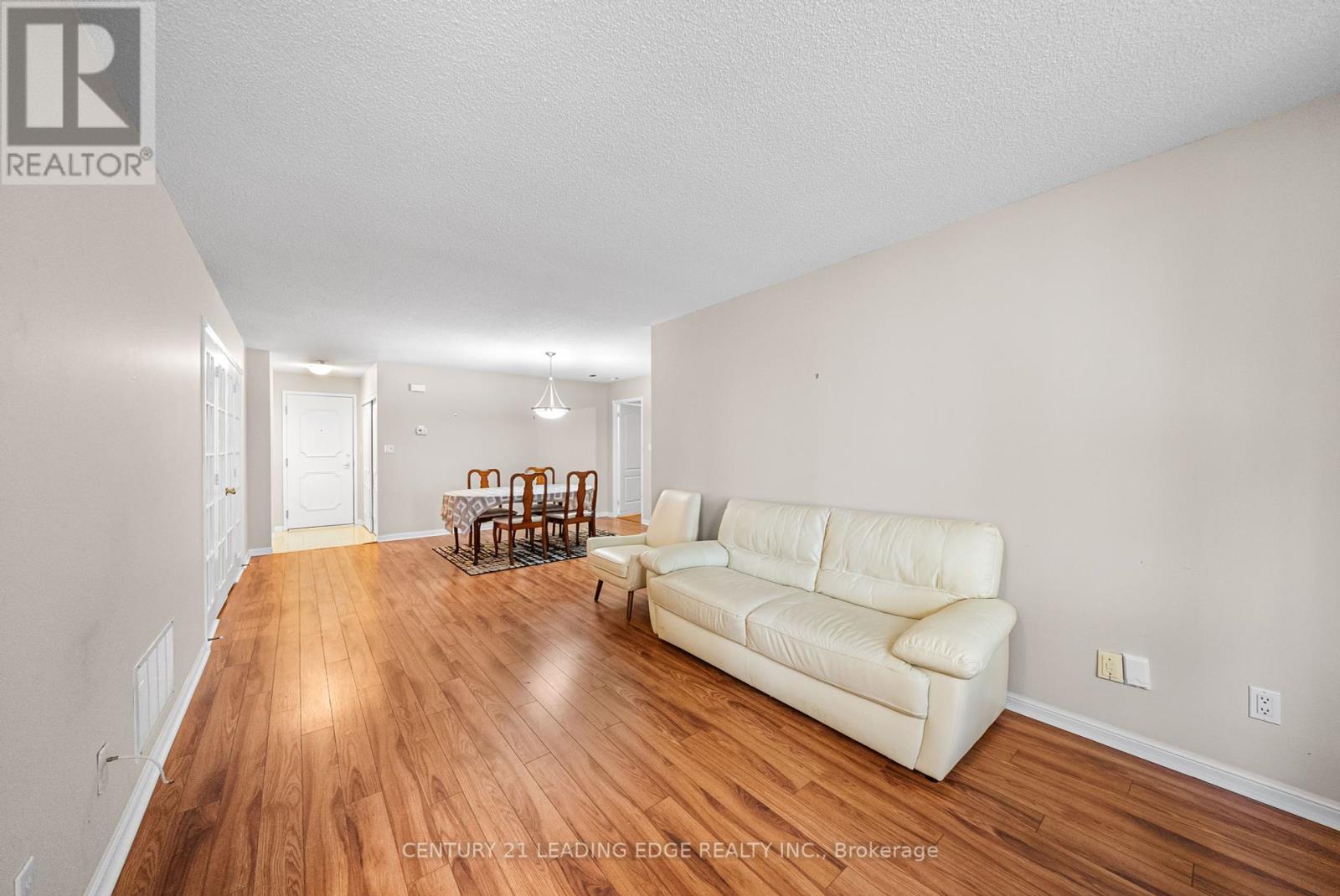 101 Grandview Way, Toronto, Ontario  M2N 6V2 - Photo 7 - C12214495