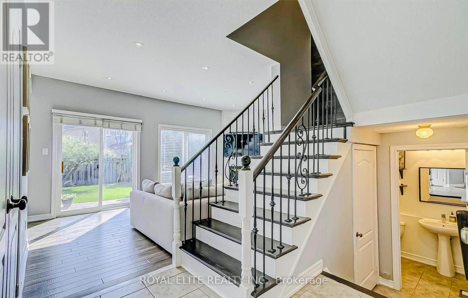 119 Huntingfield Street, Vaughan, Ontario  L4K 5S5 - Photo 15 - N12214490