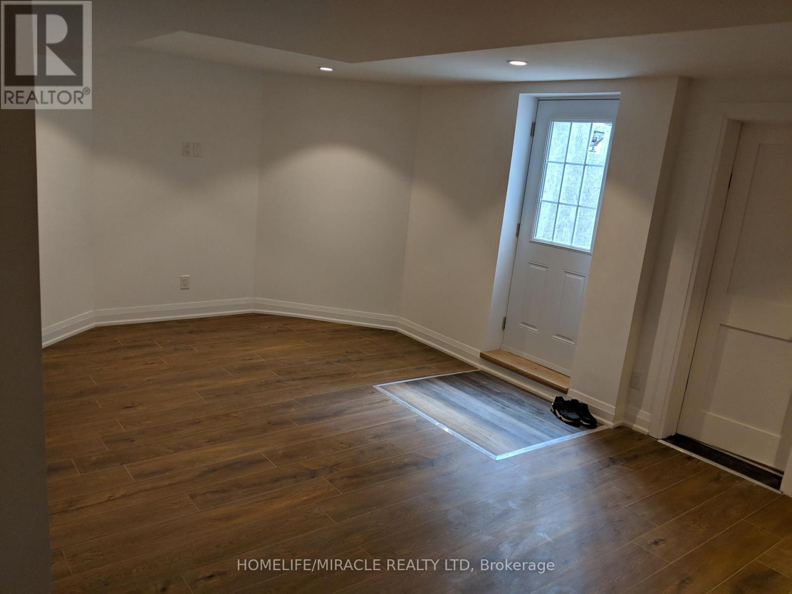 Bsmt - 37 Santa Barbara Place, Vaughan, Ontario  L4L 6V9 - Photo 3 - N12214499