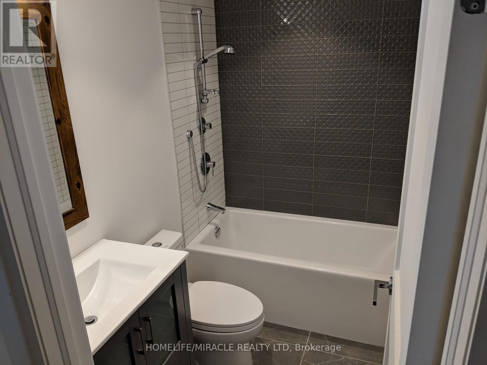 Bsmt - 37 Santa Barbara Place, Vaughan, Ontario  L4L 6V9 - Photo 6 - N12214499