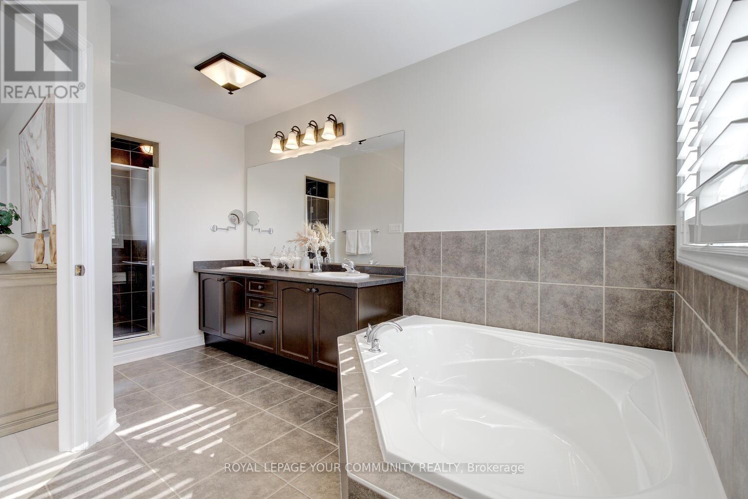 5 Millhouse Court, Vaughan, Ontario  L6A 4J4 - Photo 31 - N12214511