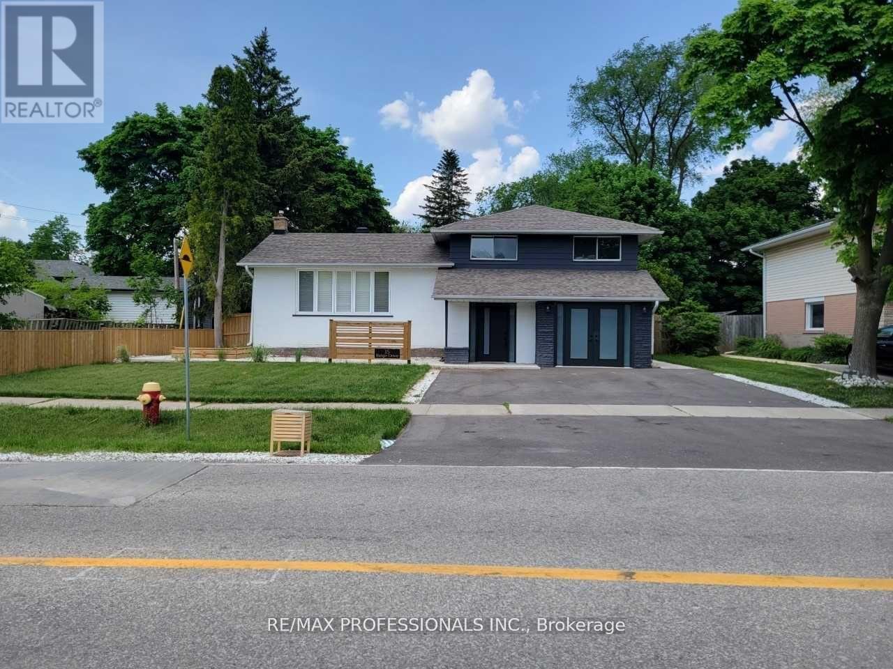 15 RIDGE DRIVE, Oakville, Ontario