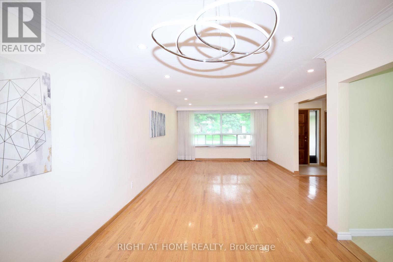42 Culford Road, Toronto, Ontario  M6M 4J7 - Photo 10 - W12214507