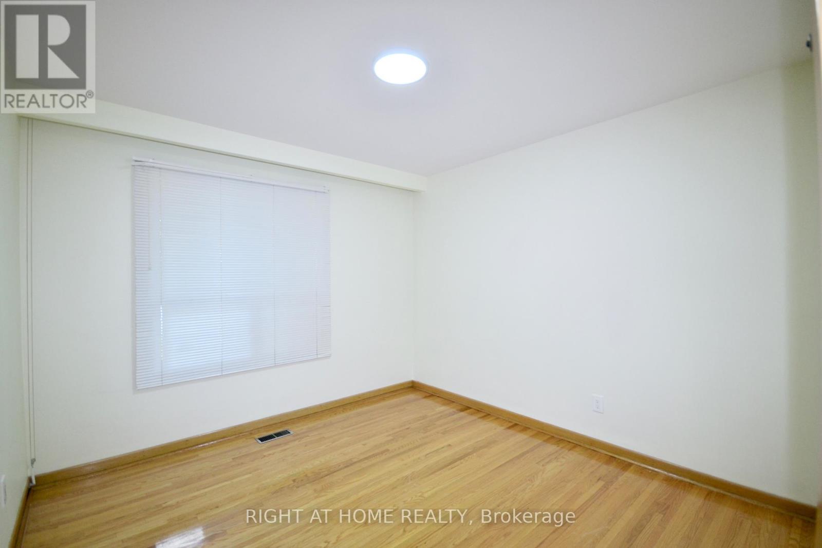 42 Culford Road, Toronto, Ontario  M6M 4J7 - Photo 15 - W12214507