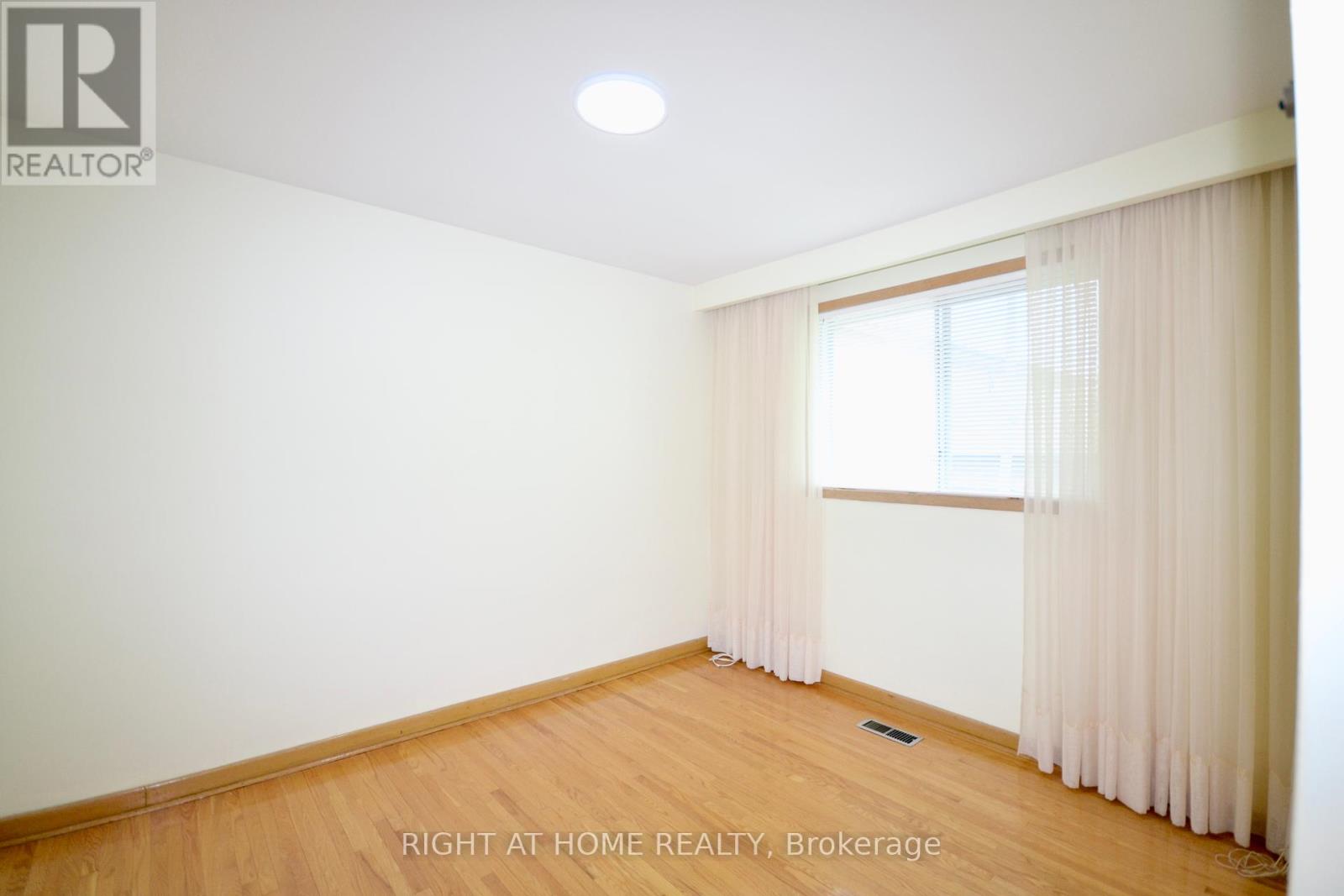 42 Culford Road, Toronto, Ontario  M6M 4J7 - Photo 16 - W12214507