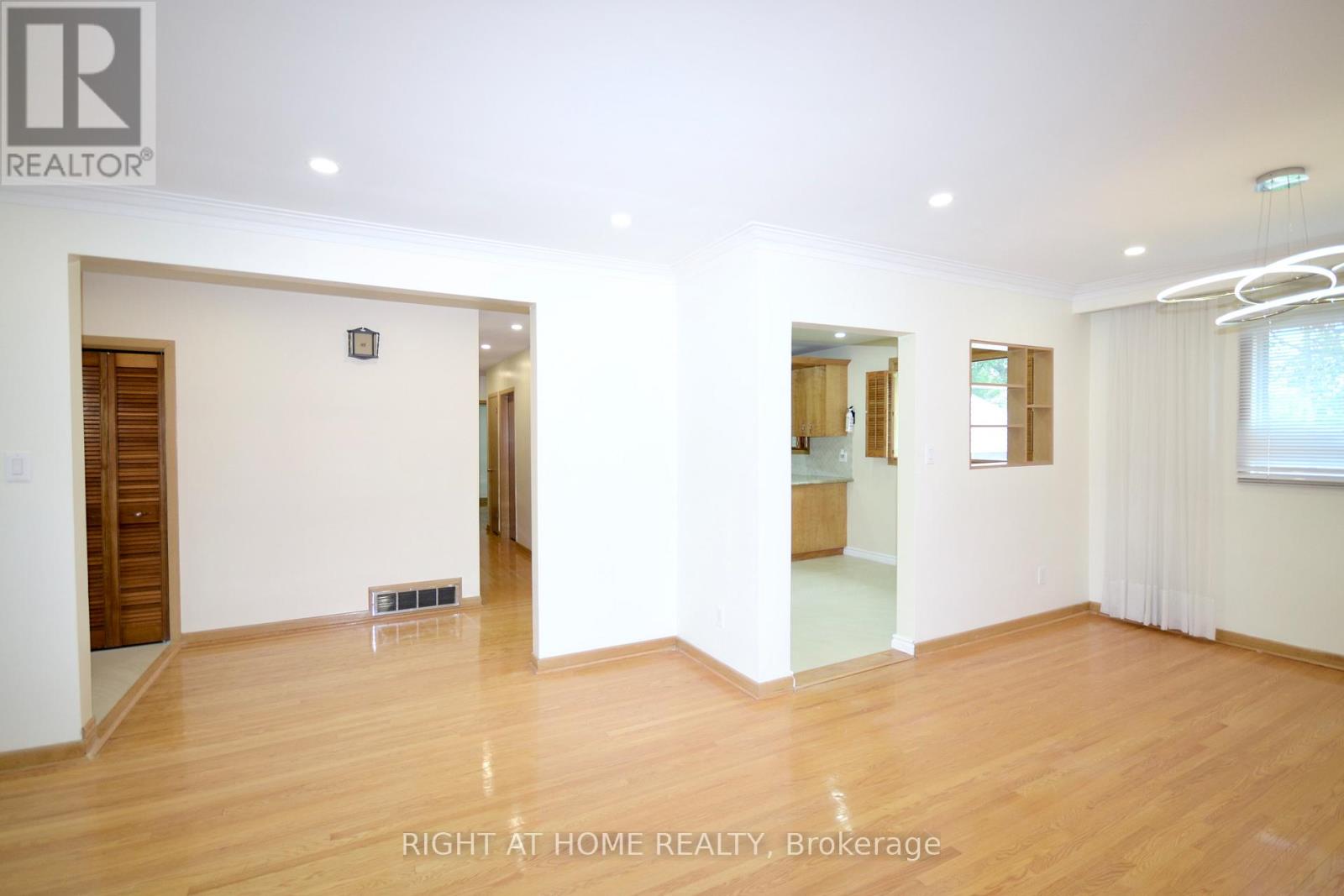 42 Culford Road, Toronto, Ontario  M6M 4J7 - Photo 7 - W12214507