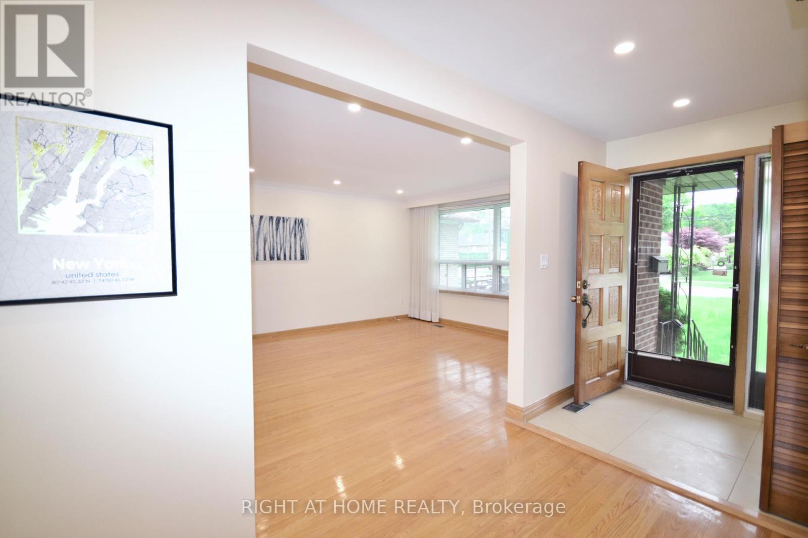 42 Culford Road, Toronto, Ontario  M6M 4J7 - Photo 8 - W12214507