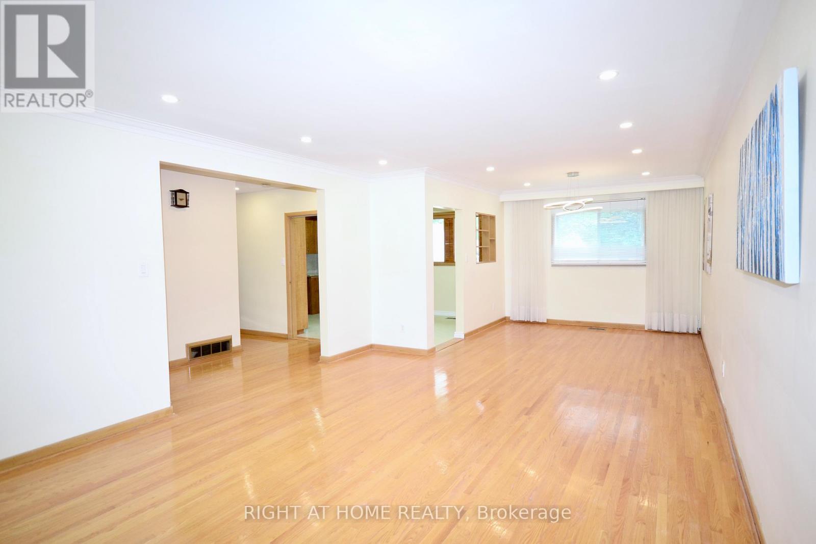 42 Culford Road, Toronto, Ontario  M6M 4J7 - Photo 9 - W12214507