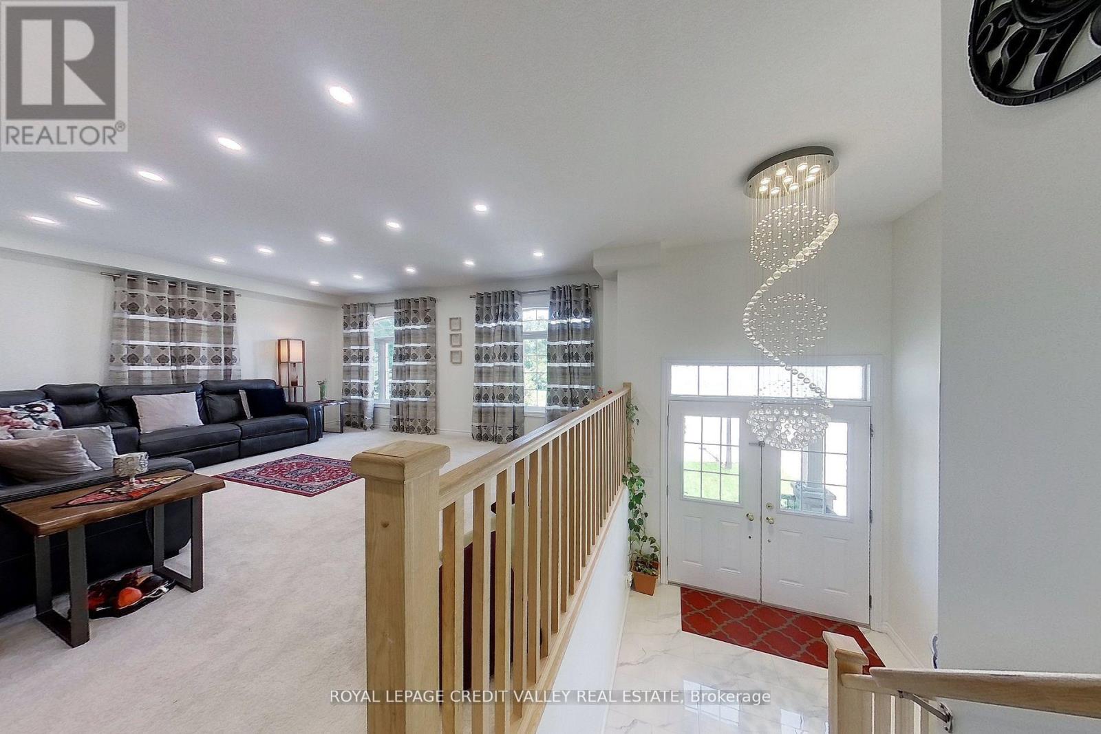 125 Gagnon Place, Guelph/eramosa, Ontario  N0B 2K0 - Photo 4 - X12214502
