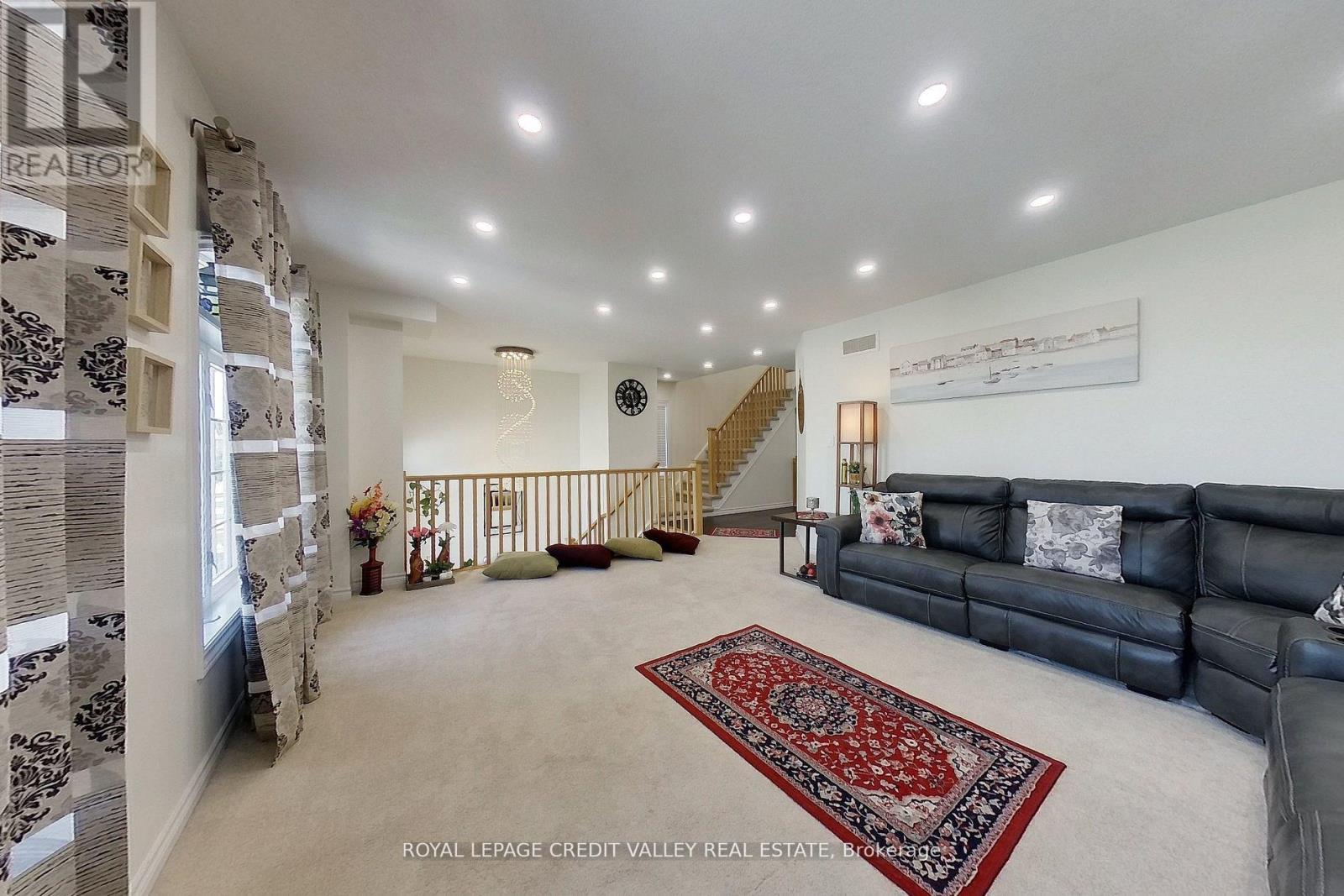 125 Gagnon Place, Guelph/eramosa, Ontario  N0B 2K0 - Photo 9 - X12214502