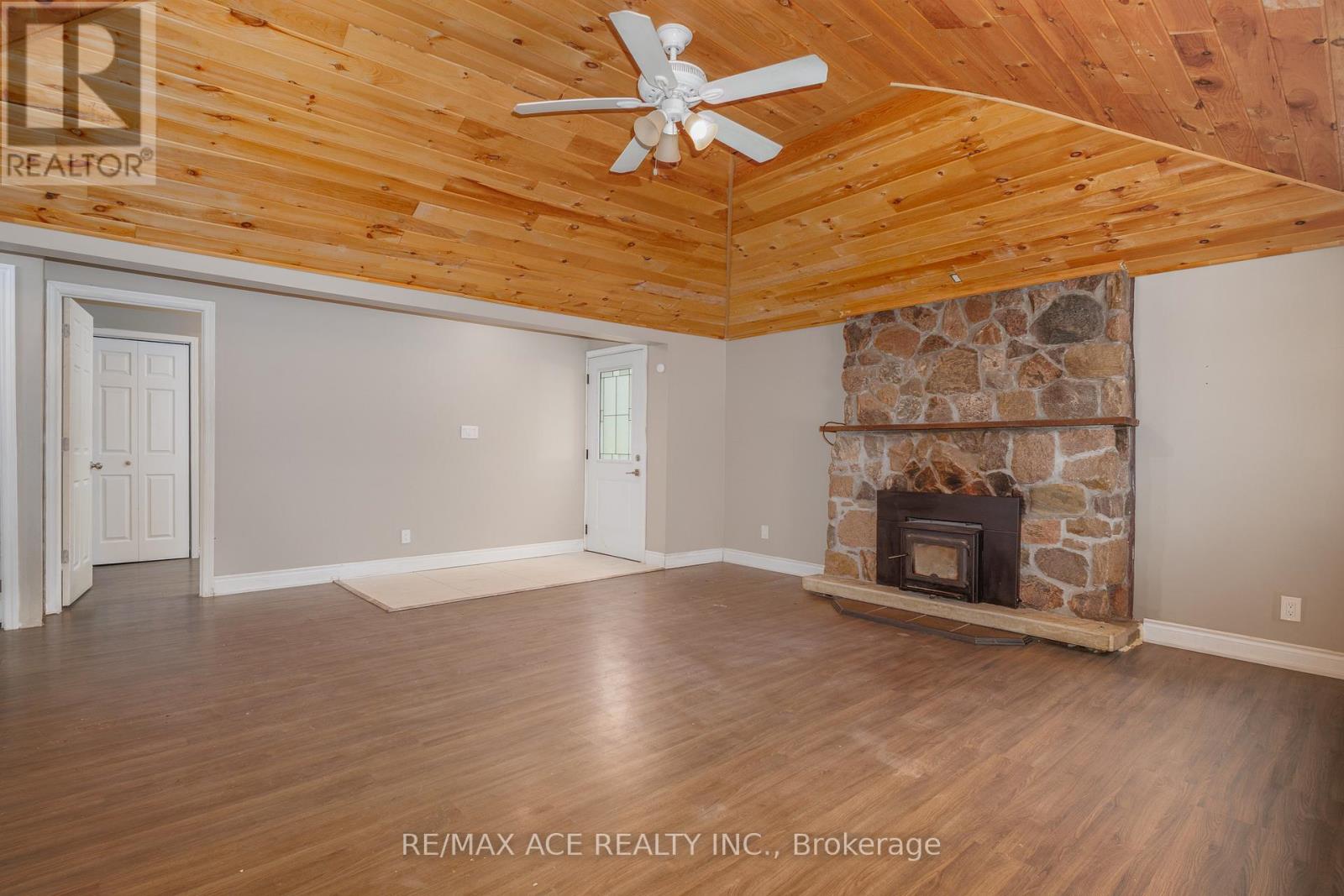 938289 Airport Road, Mulmur, Ontario  L9V 0M1 - Photo 5 - X12214508