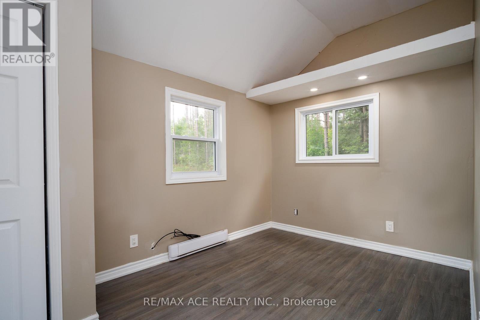 938289 Airport Road, Mulmur, Ontario  L9V 0M1 - Photo 6 - X12214508