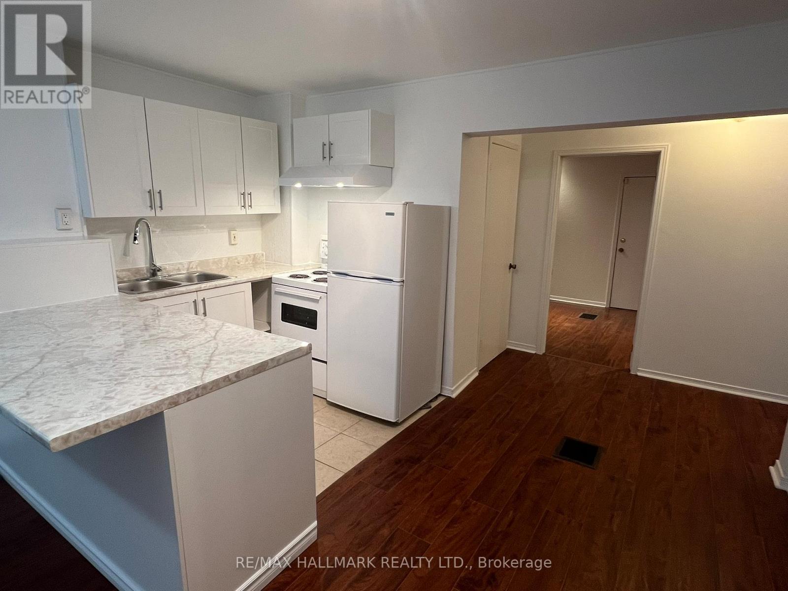 2 - 266 Avenue Road, Toronto, Ontario  M4V 2G7 - Photo 3 - C12135188
