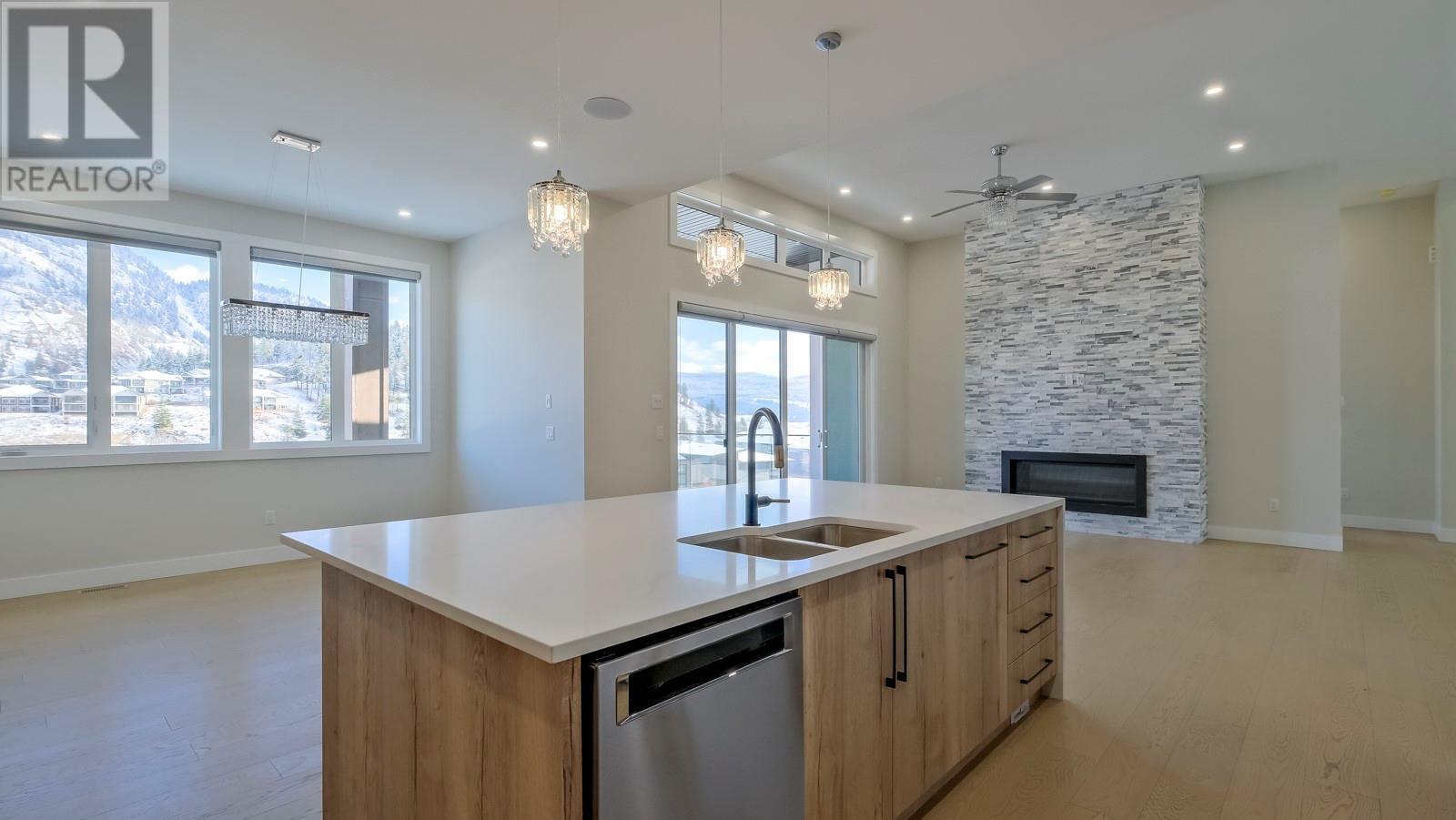 937 Royal Troon Lane, Kelowna, British Columbia  V1P 0A3 - Photo 8 - 10344309