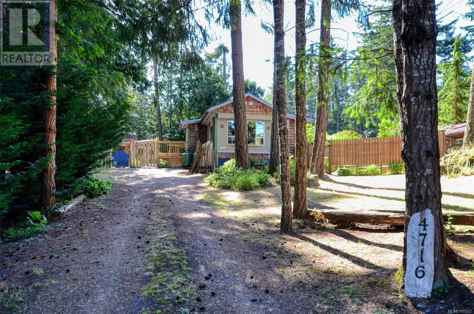 4716 Buccaneers Rd, pender island, British Columbia