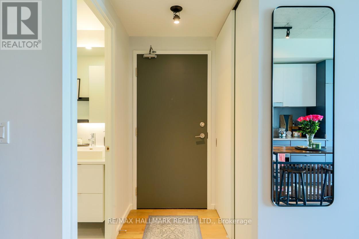 407 - 21 Lawren Harris Square, Toronto, Ontario  M5A 0T4 - Photo 4 - C12182490